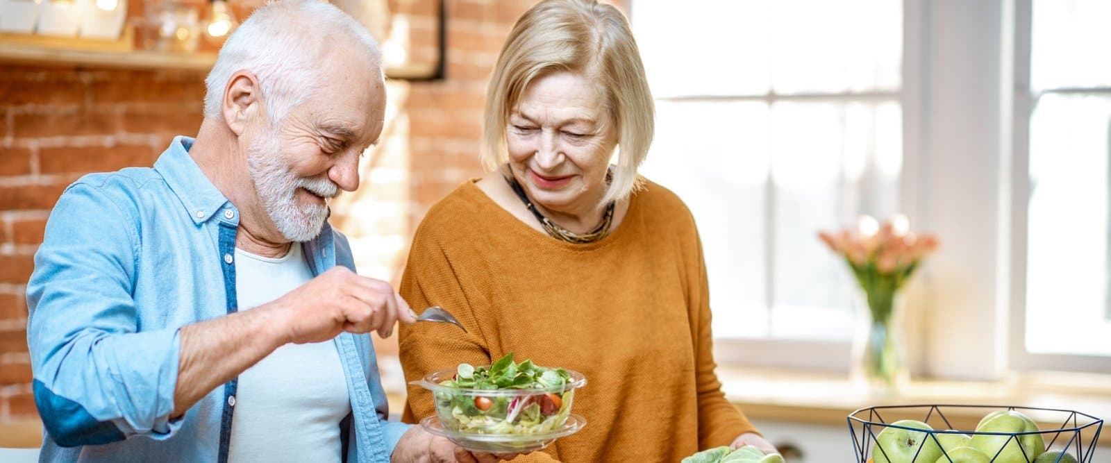 Healthy food and water supporting kidney health in later life.